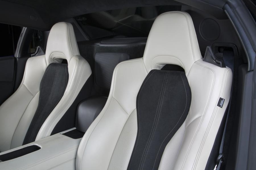 Детали интерьера Acura NSX 2016 года  (NA) (фото 169 из 286)